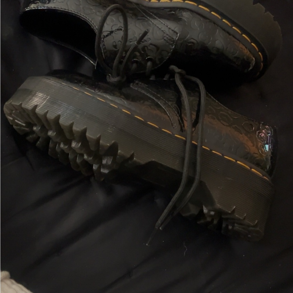 Black Dr marten platform shoes